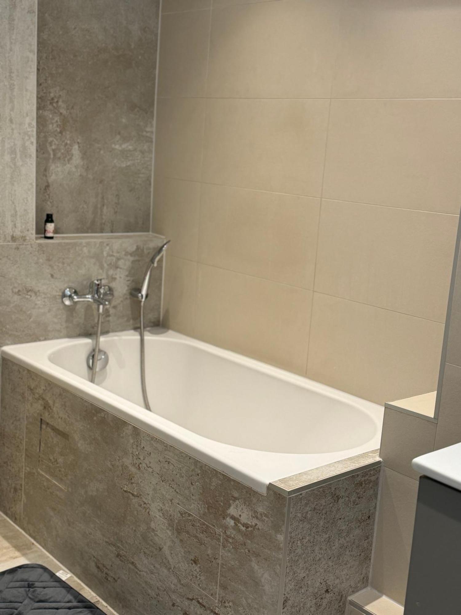 Apartment Parking Proche Dijon Centre Longvic
